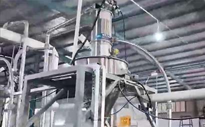 硅樹脂生產線-無塵投料站-真空上料機-振動篩---永晟智造廣州客戶現場