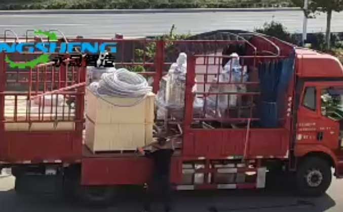 兩臺無塵投料站和真空上料機及配件寧夏方向發(fā)貨