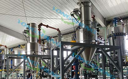 安徽某生物化學客戶現場---反應釜投料真空上料機