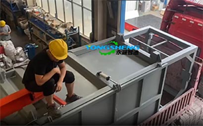 2臺噸袋拆包機山東方向發(fā)貨